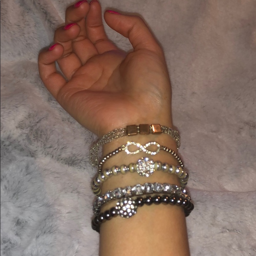 5 Stackable Bracelets - image 2